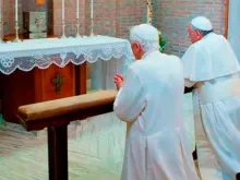 Bento XVI e o Papa Francisco 