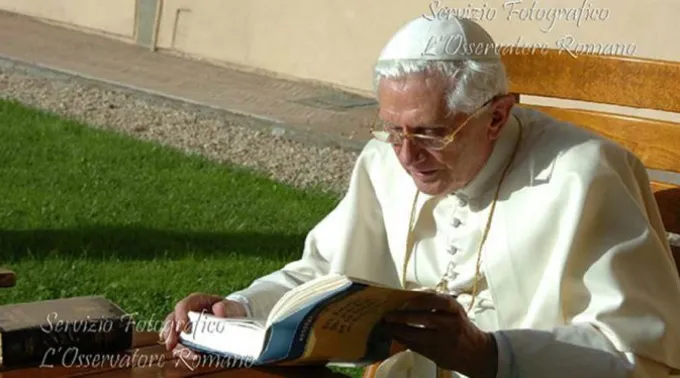 Benedicto_XVI_Osservatore_Romano.jpg