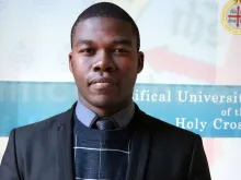 Siyabonga Banele Ndlovu estuda em Roma para ser sacerdote.