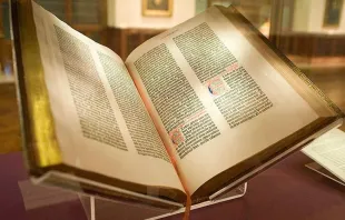 Exemplar da Biblia de Gutenberg - Crédito: NYC Wanderer (CC-BY-SA-2.0)