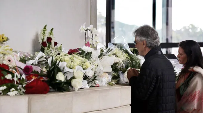 BocelliRezaEmFatima_-_FotoFacebookAndreBocelli.jpg ?? 