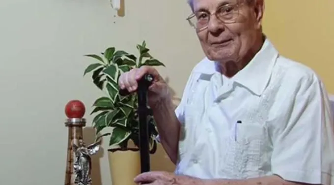 CJAWnCXWwAAnDoM.jpg ?? 