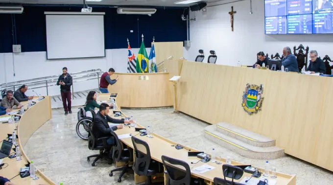 Cama-Taubate-Homeschooling-Linguagem-Neutra-Vitor-Reis-CMT.jpg ?? 