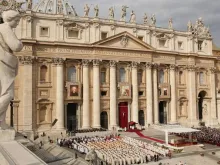 Canonização de quatro beatos no Vaticano. Foto Daniel Ibáñez