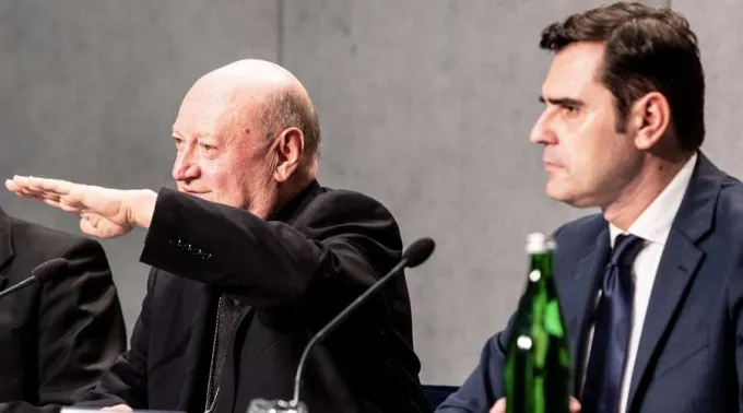 CardRavasiYAlessandroGisotti_DanielIbanYezACIPrensa.jpg ?? 