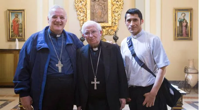 CardenalCaizaresYObispoEcuador_ArchidiocesisValencia.jpg ?? 