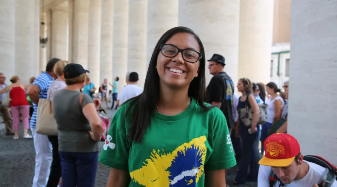 Carolina_who_embraced_Pope_Eucharistic_Youth_Movement_B.Petrik_7.8_6.jpg ?? 