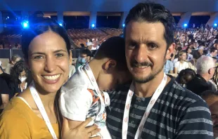 O casal Francisco e Marta, com o filho Juan Antonio, da Colômbia