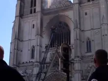 Incêndio na Catedral de Nantes.