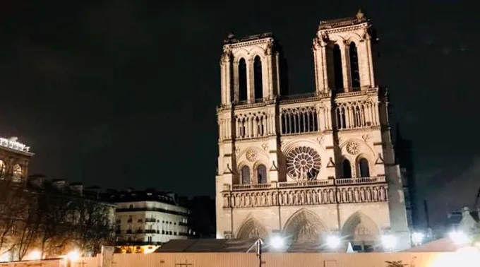 Catedral-Notre-Dame-Facebook-Cathedrale-Notre-Dame-de-Paris-231219.jpg ?? 