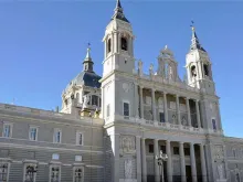 Catedral de Almudena de Madri (Espanha).