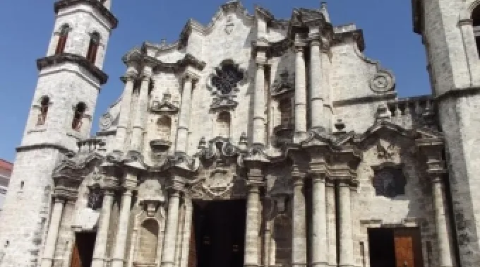 Catedral_de_La_Habana.jpg ?? 