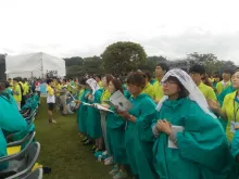 Jovens coreanos na Missa na Fortaleza do Haemi em 17 de agosto