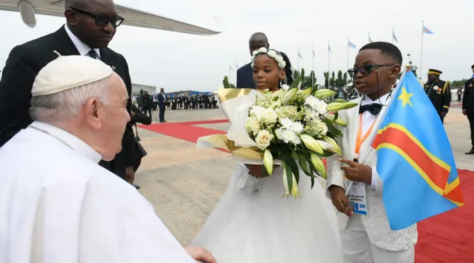 Chegada-Papa-Francisco-Republica-Democratica-do-Congogo_VaticanMedia.jpeg