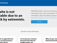 Assim estava a capa do site da Planned Parenthood no dia 29 de julho, quando denunciaram que foi “atacado por extremistas”.