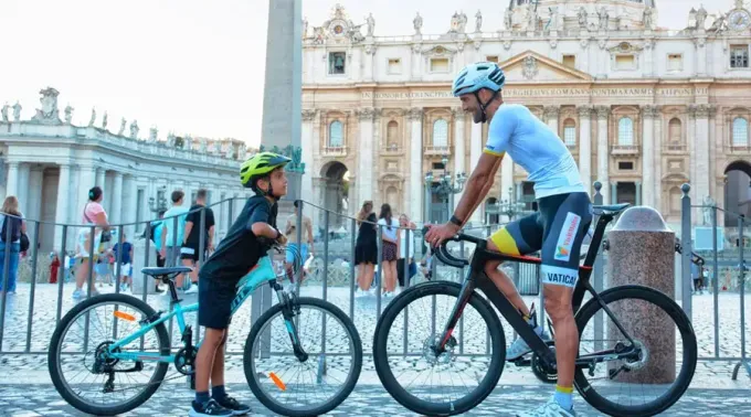 Ciclismo-Vaticano_Vatican-Media_310723.jpg ?? 