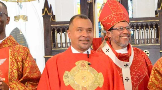 CiegoSacerdote_PuertoEspana_160919.jpg ?? 