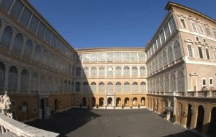 Claustro de São Dâmaso no Vaticano.