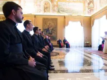 Papa durante o encontro com os sacerdotes brasileiros.