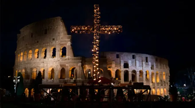 Coliseo-Via-Crucis-Daniel-Ibanez-ACI-10032020.jpg