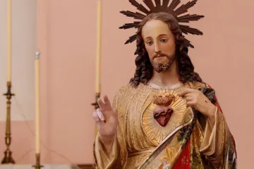 Como-lucrar-indulgencia-na-solenidade-do-Sagrado-COracao-de-Jesus_Shutterstock.jpg