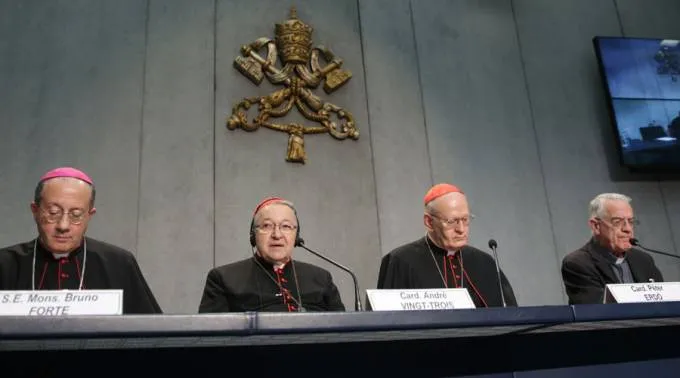 ConferenciaPrensaSinodoDia1_DanielIbanezACIPrensa_051015.jpg ?? 