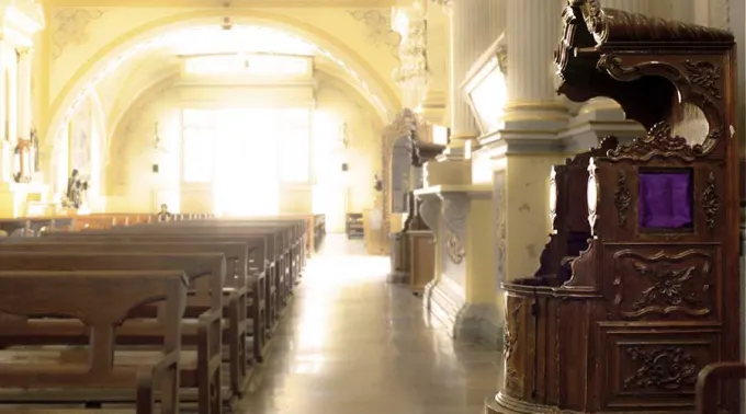 Confesionario_FlickrGerardoMartinFernandezVallejo_040816.jpg ?? 