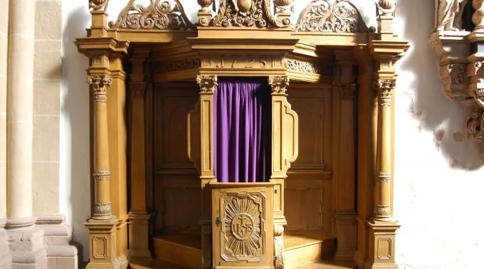 Confessional_Credit_Angela_Marie_via_Flickr_CC_BY_20_CNA_12_16_14.jpg ?? 