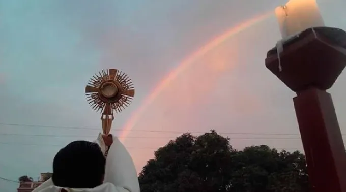 CorpusChristiArcoIris_KarenRosero_010616.jpg ?? 