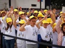 Crianças no santuário de Fátima