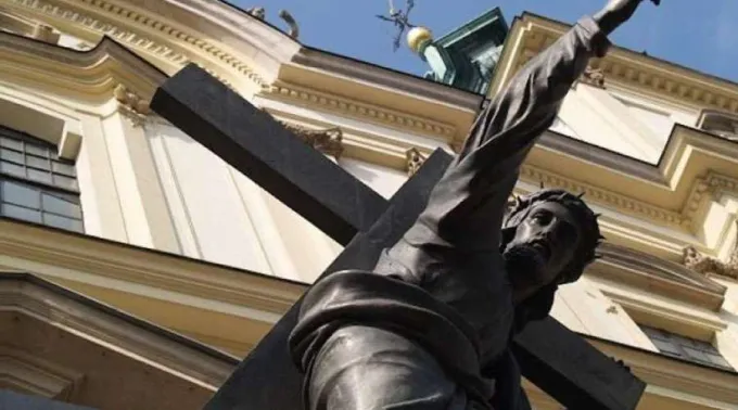 CristoCruzPolonia_030820.jpg ?? 