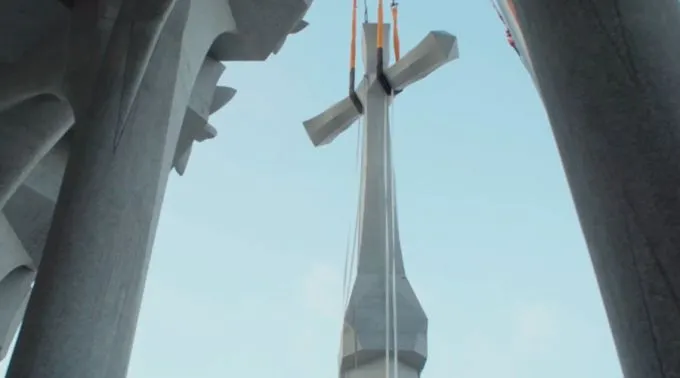 CruzSagradaFamilia_TwitterSagradaFamilia050718.jpg ?? 