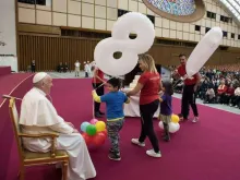 Papa celebra seu aniversário.