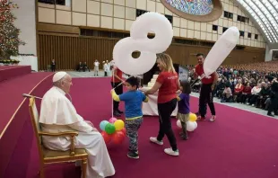 Papa celebra seu aniversário.