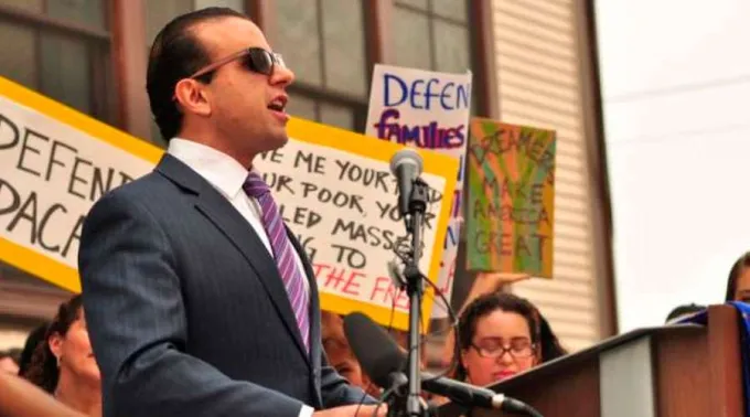 Cyrus-Habib-Joe-Mabel-wikimedia-CC-BY-SA-4.0-190320.jpg ?? 