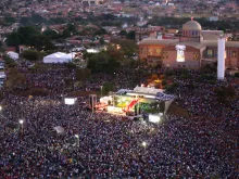 Milhões de romeiros peregrinaram ao Santuário de Trindade (GO).