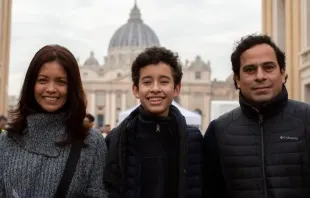 Família da Nicarágua se despede de Bento XVI