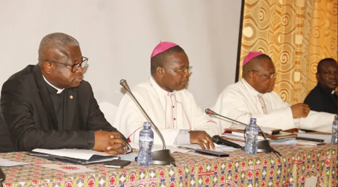 Des-membres-de-la-CENCO-2790x1590_c.jpg ?? 