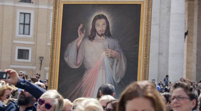 DivinaMisericordiaReginaCoeli23abrilLuciaBallesterACIPrensa.jpg ?? 