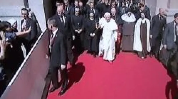 El_Papa_y_religiosas.jpg ?? 