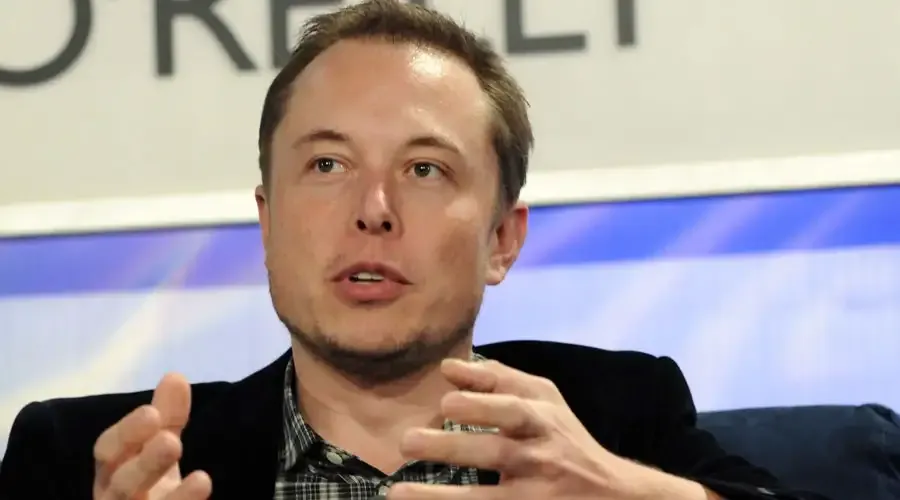 Empresa de Elon Musk pagaria a funcionárias que viajem para abortar