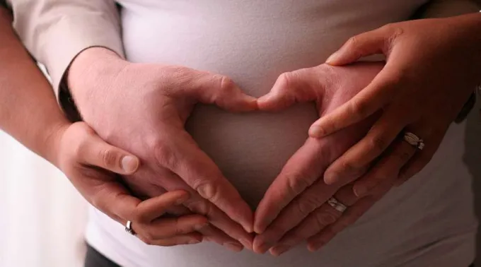 EmbarazadaEsposo_FlickrJordyClarkeCC-BY-NC-2.0_300119.jpg ?? 