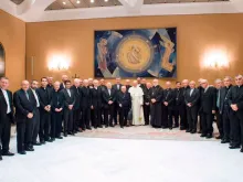Papa Francisco com os bispos do Chile - Crédito: Vatican Media