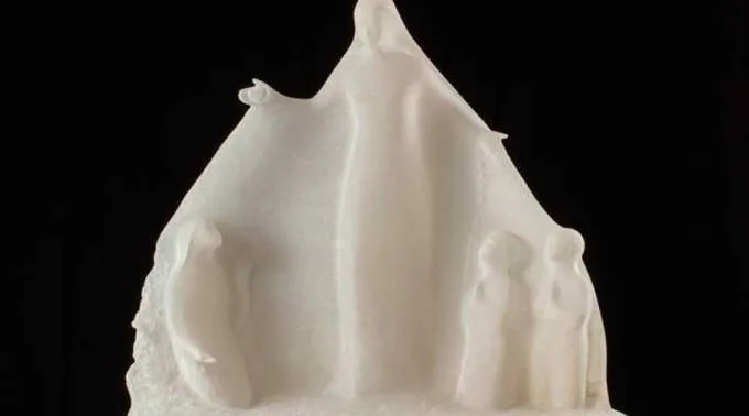 EsculturaObsequiadaPorSantuarioDefatimaAlPapaFrancisco_SantuarioDeFatima_120517.jpg ?? 