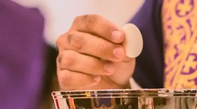 Eucaristia-Thays-Orrico-160222.webp ?? 