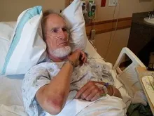 Everett Stadig, ativista pró-vida em recuperação hospitalar.