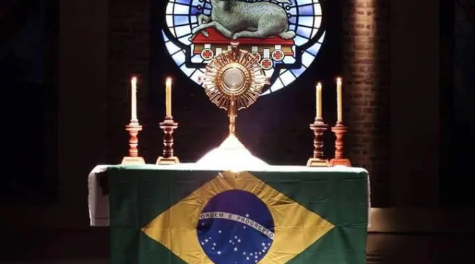 FacebookPeRogerLuisCN.jpg ?? 