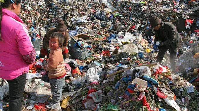 FamiliaRecicladorBasurero_FlickrSheilaCC-BY-NC-ND-2.jpg ?? 