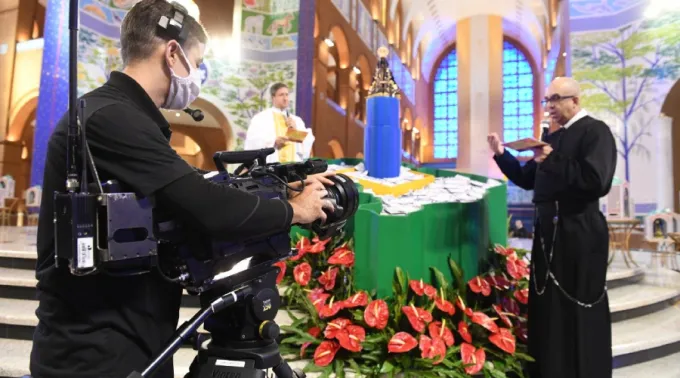 FestadaPadroeiraVirtual_ThiagoLeonSantuarioAparecida.jpg ?? 