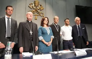 Reunião informativa sobre a Primeira Conferência Global Fé+Esporte, na sala de imprensa da Santa Sé